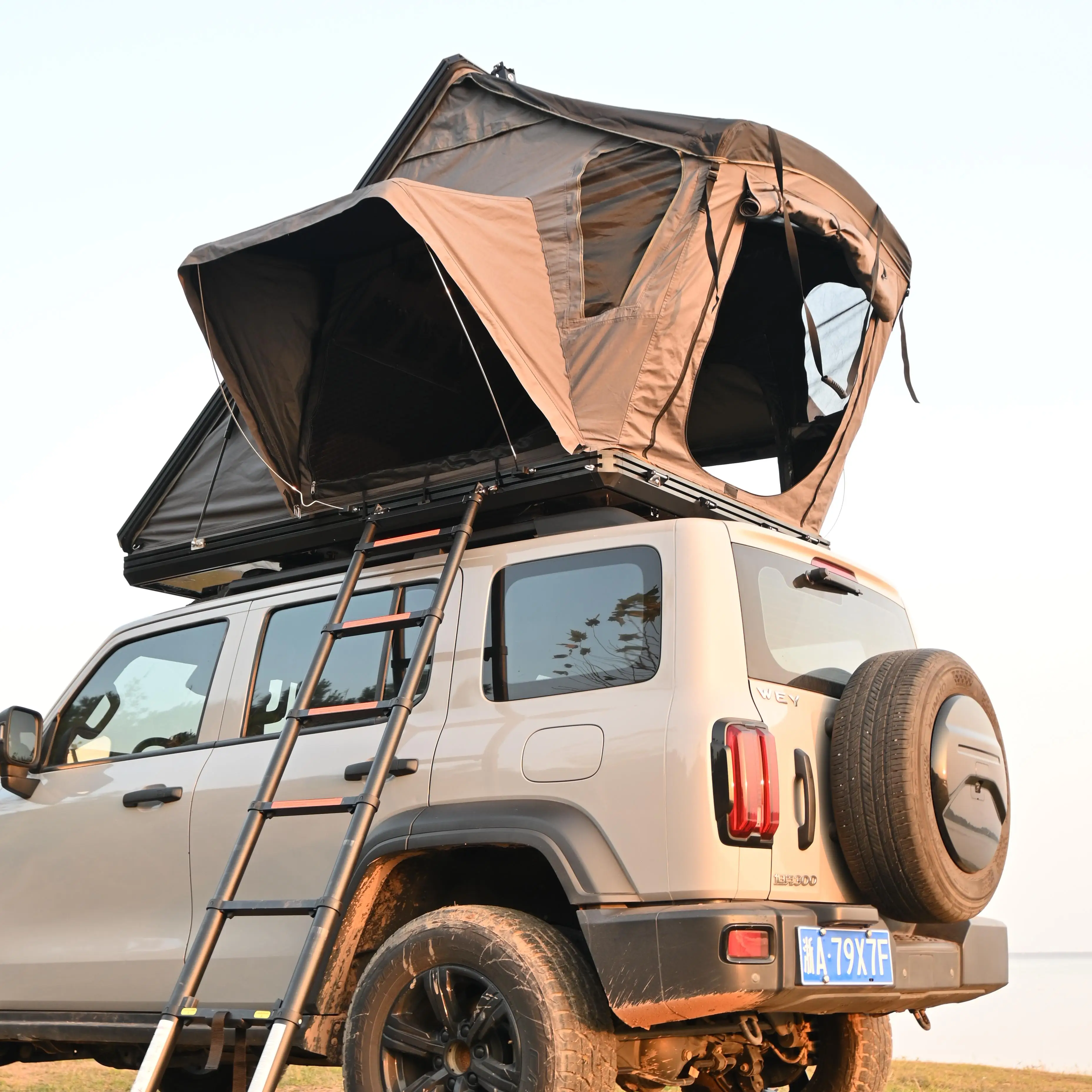 Camping & Hiking Rooftop Tent Glamping Tent Luxury Camper Car Roof ...