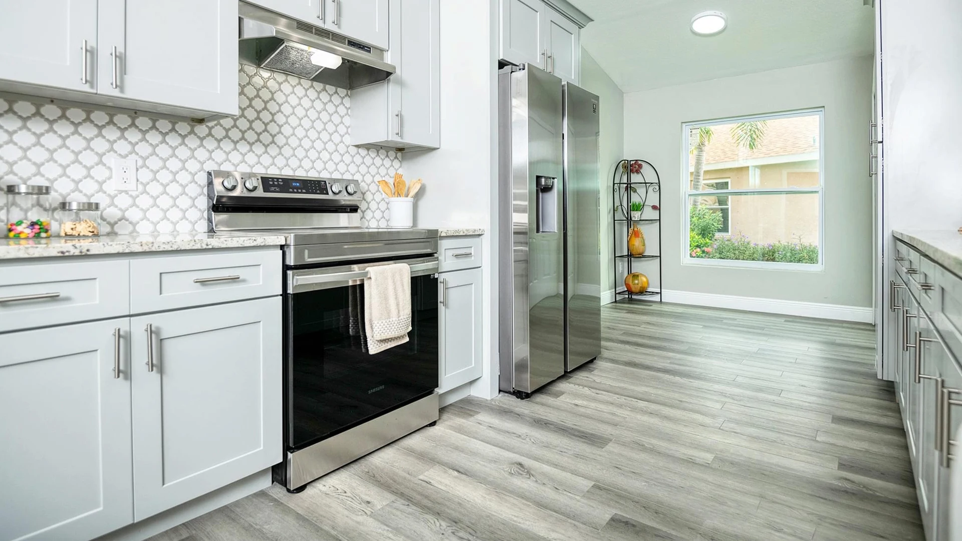 Florida Warehouse No Moq Modular Stock American Shaker Tall