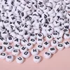 Fond blanc 4x7 avec lettres noires