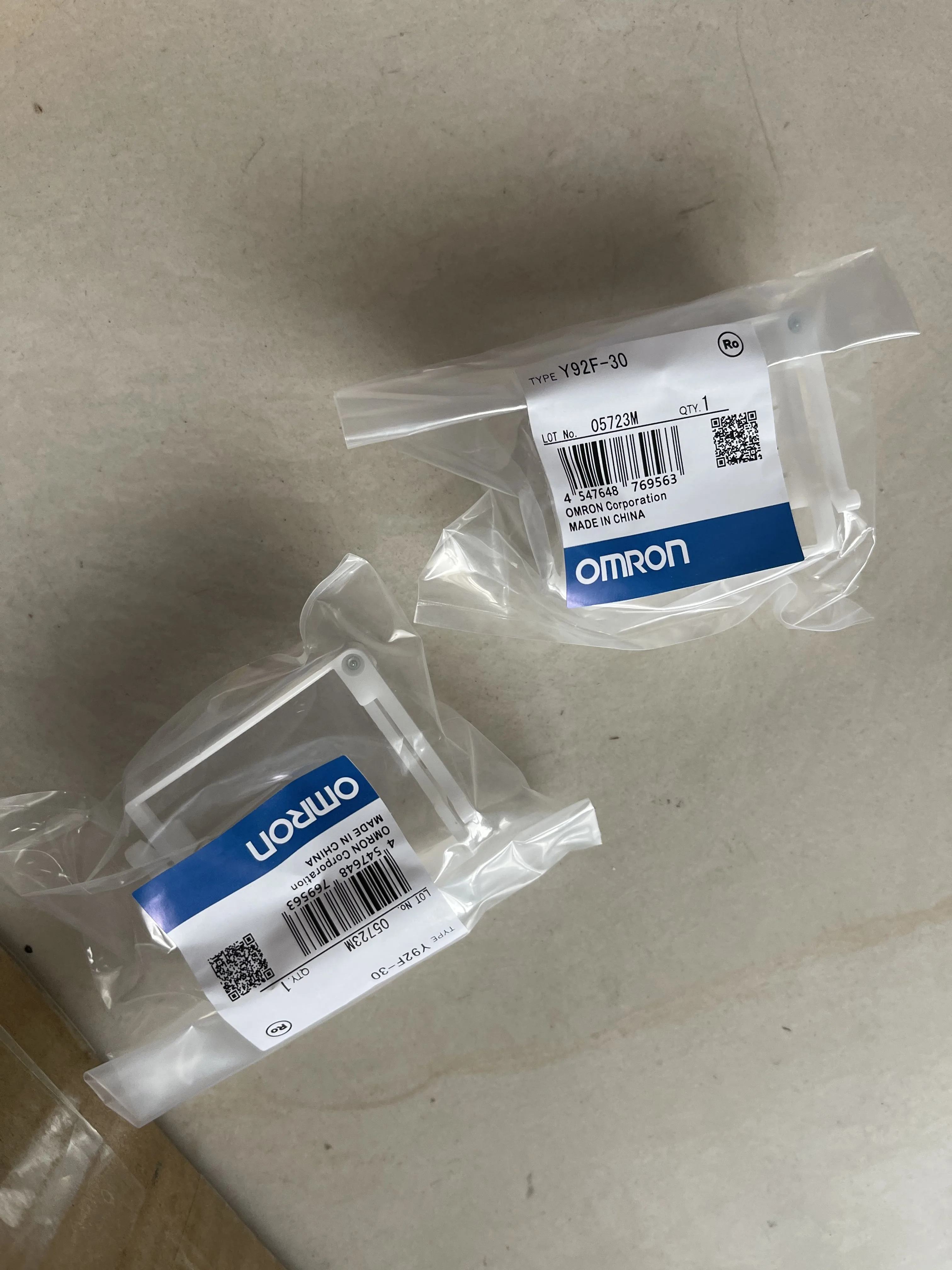 Omron Mounting Bracket Y92F-30 Omron Mounting Bracket Y92F-30