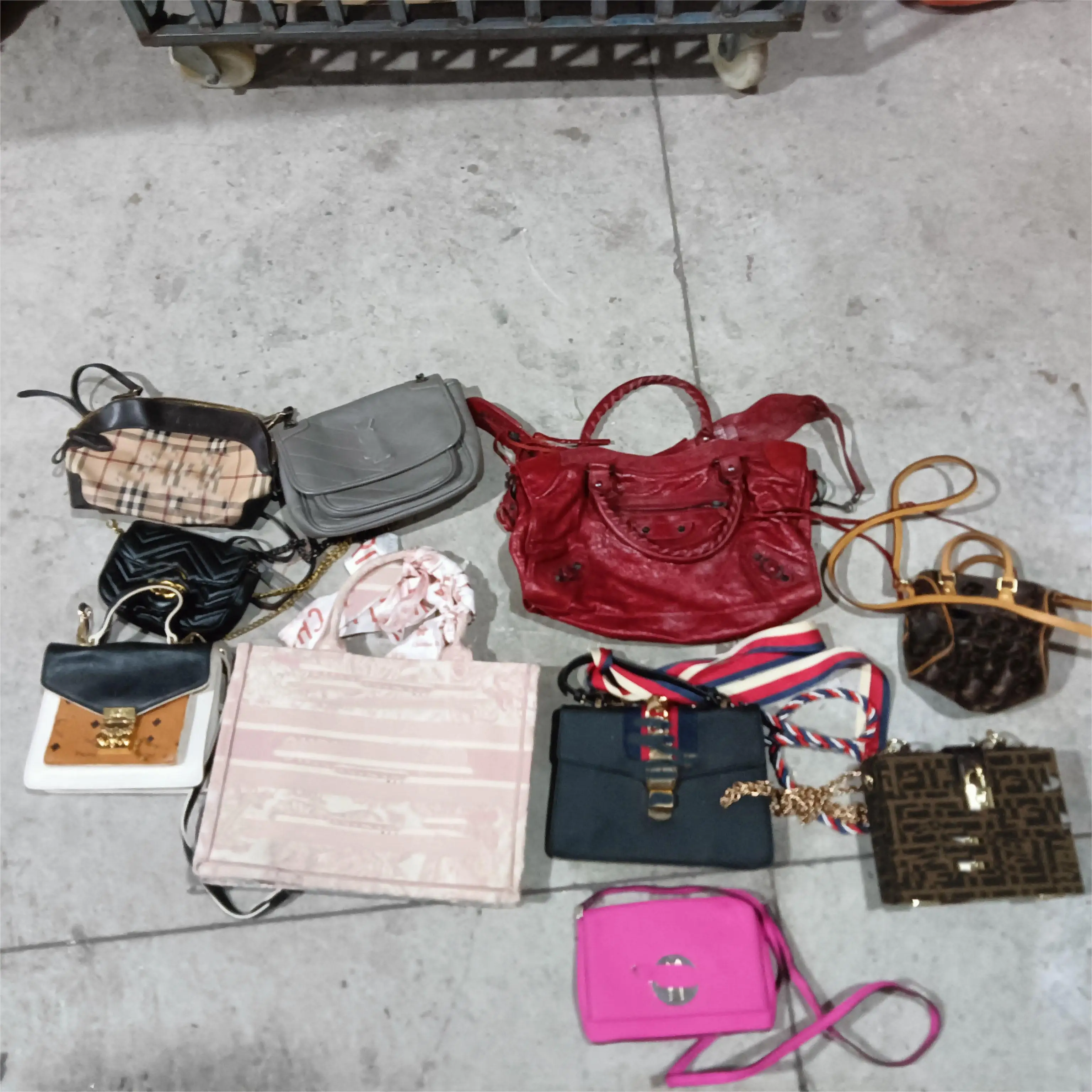 Ganda ni Brera 🤩🤩 - Thrifty Branded Bags Ukay Ukay shop