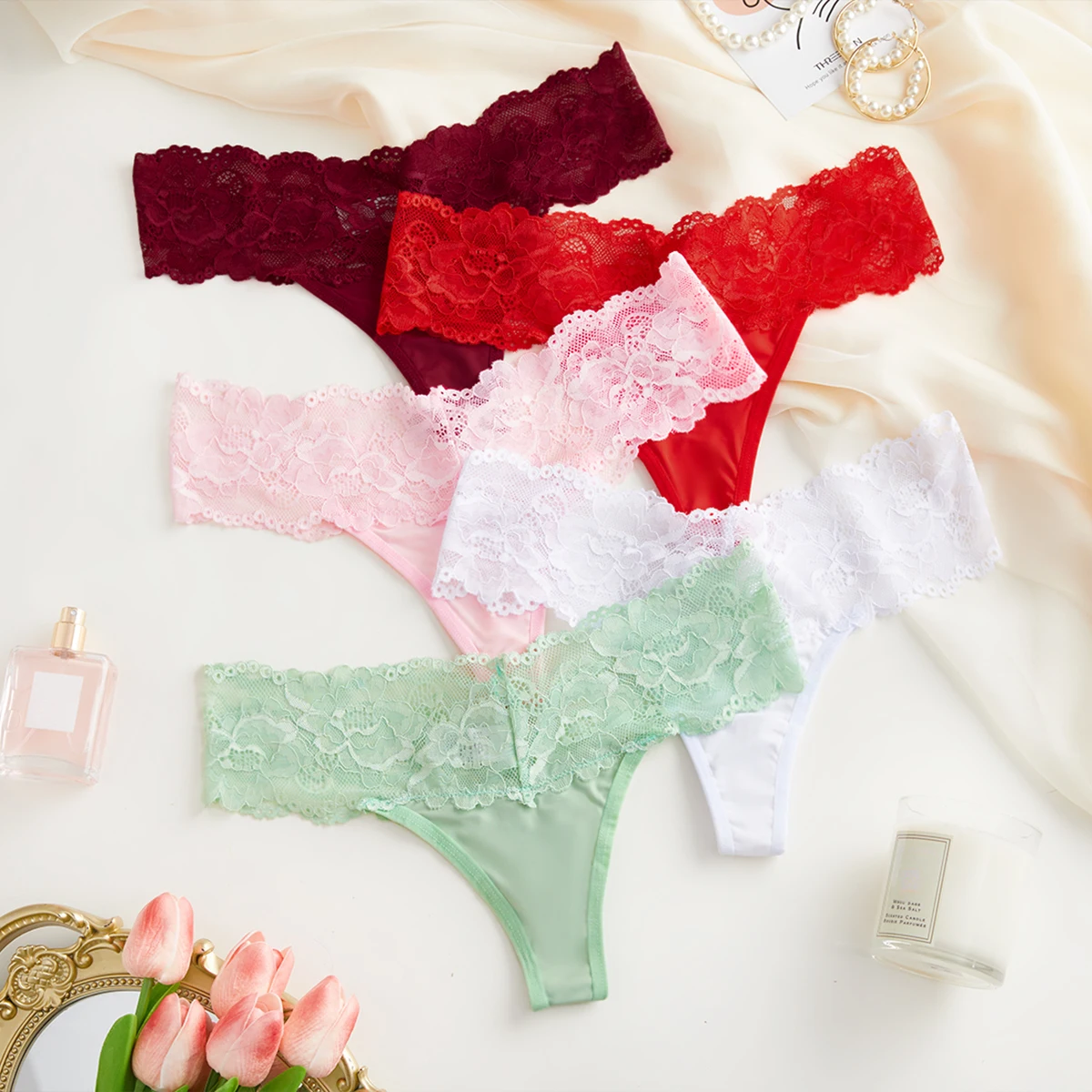 Shop on the New Eight-Color Optional Lace Pattern Lady Low Waist Panties Sexy Breathable Thongs Wholesale