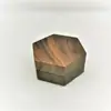 Marrón oscuro
