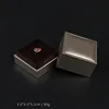 Caja de anillo de oro
