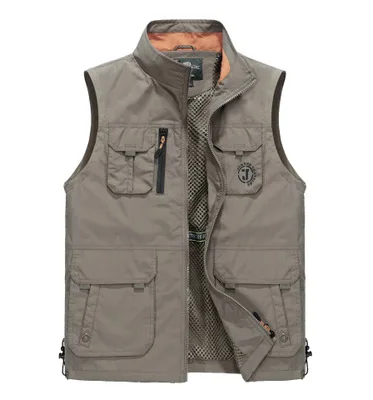 multi pocket sleeveless jacket