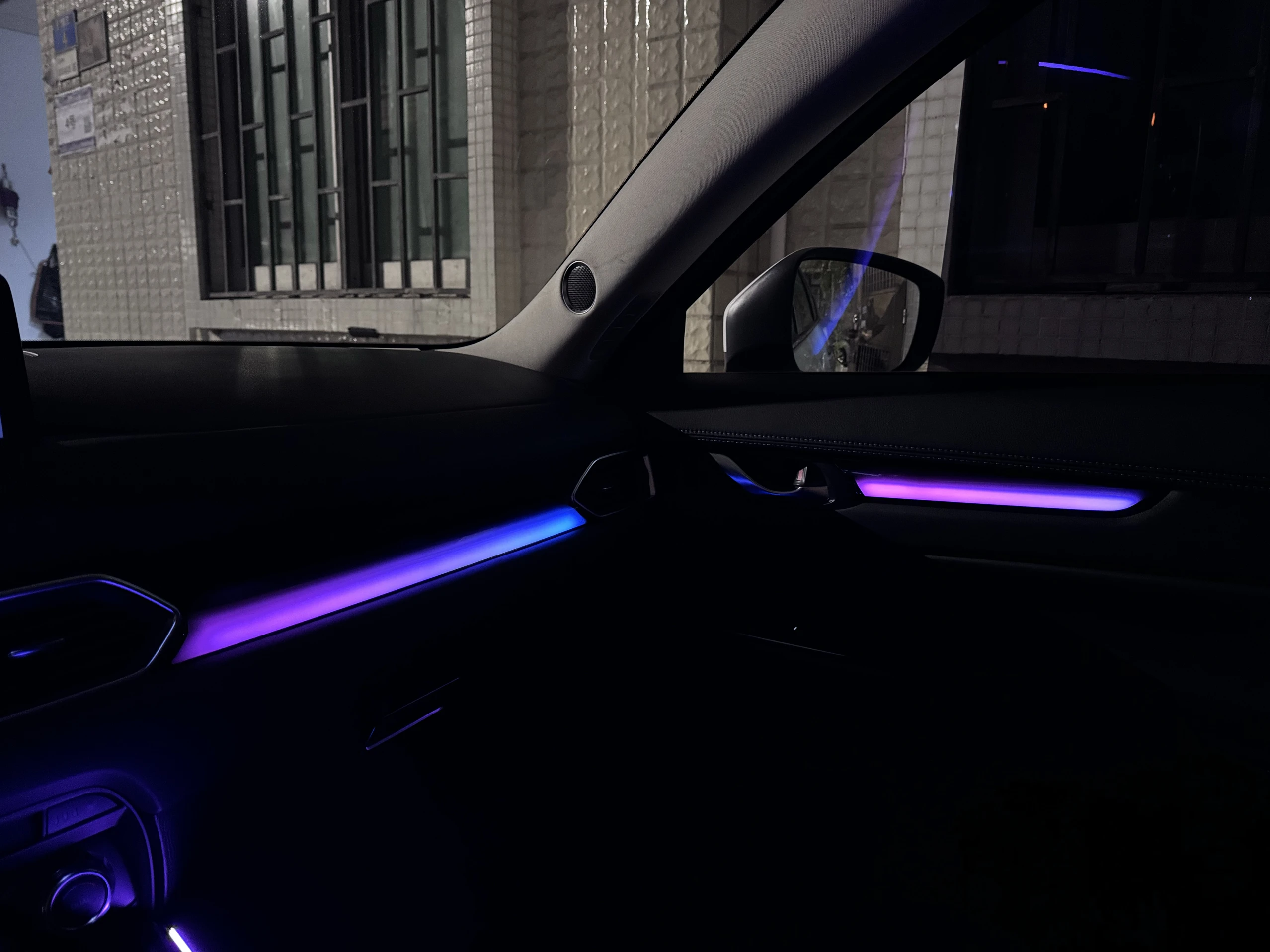 Icarsin マツダ CX-5 (2017-2025) 用 64色ダイナミックインテリア