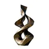 Sculpture abstraite en acier inoxydable