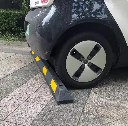 product wholesale durable 183cm rubber car wheel stop parking lot rubber block parking stopper wheel chocks-5