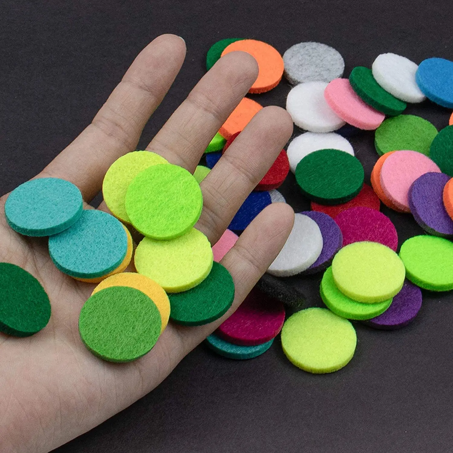 Felt Pads Round Perfume Oil Diffuser Locket Necklace Refill Pads for Bracelet Car Diffuser Vent Clip