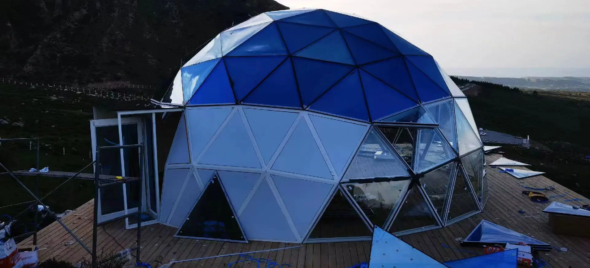 Guangzhou Bozo Luxury Glamping Dome Tent With Glass Window Glamping