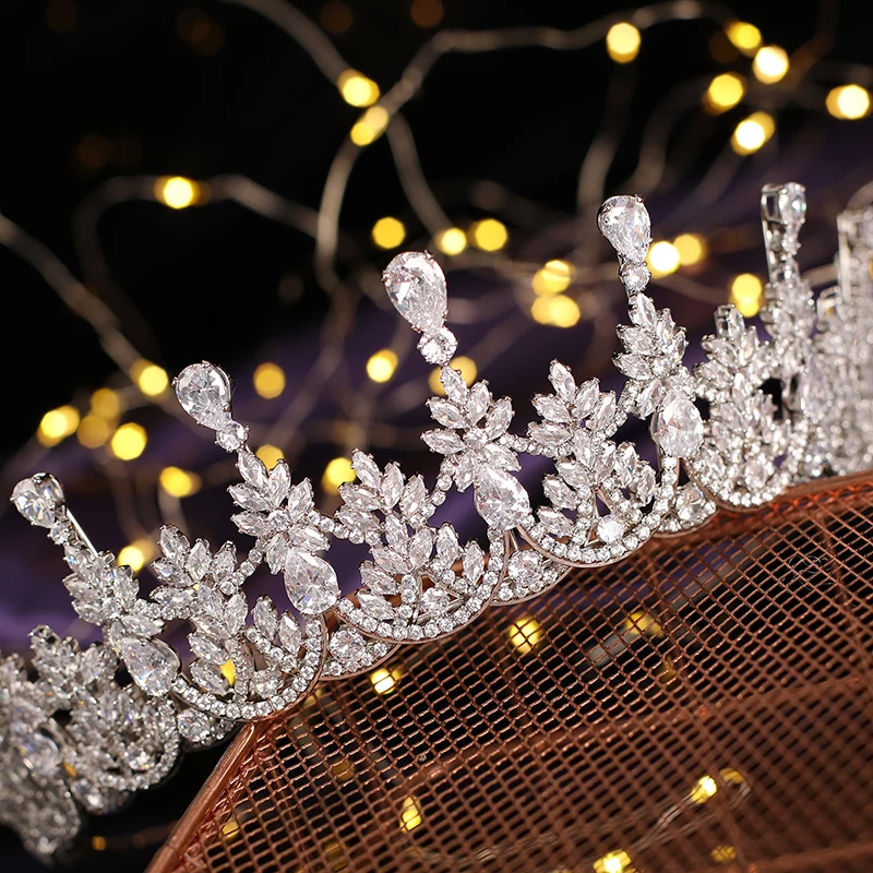 Ecksio White Gold Plated Crown - Perfect for Wedding Bling display picture 1