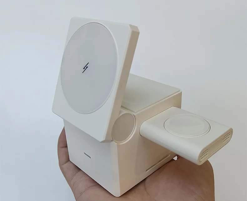 2025 New Products Cube Magnetic Foldable 3 in 1 Portable Charging Station 3in1 Wireless Charger