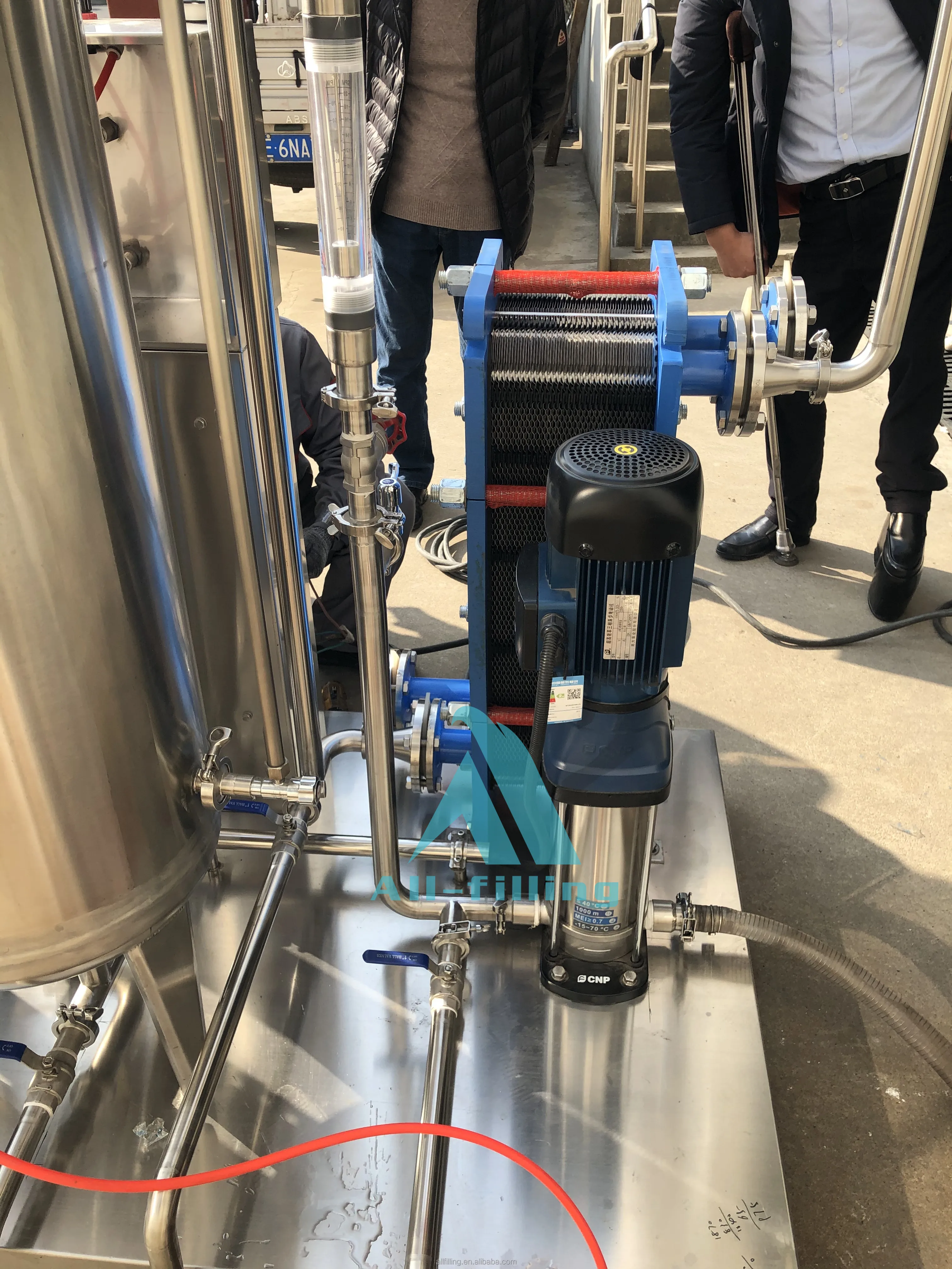 QHS-1500 высокое качество CO2 соды конвеерная машина для розлива газированных напитков, миксер/сверкающие по производству напитков тестомесильная машина