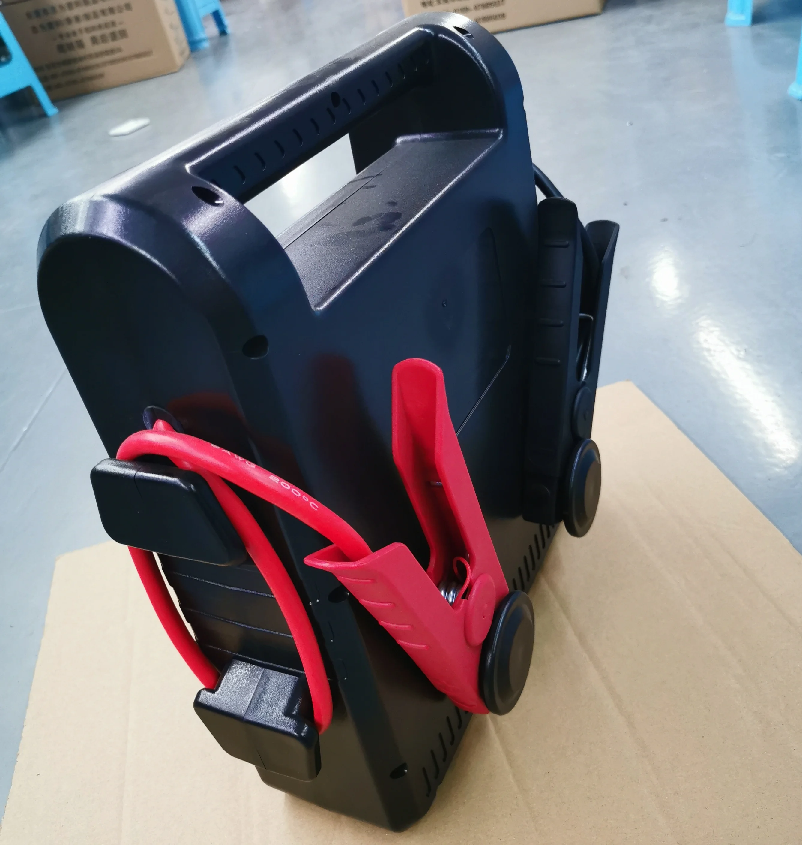 Multifunction Heavy Duty Car Truck Jump Starter 3000a 5000a 6000a For