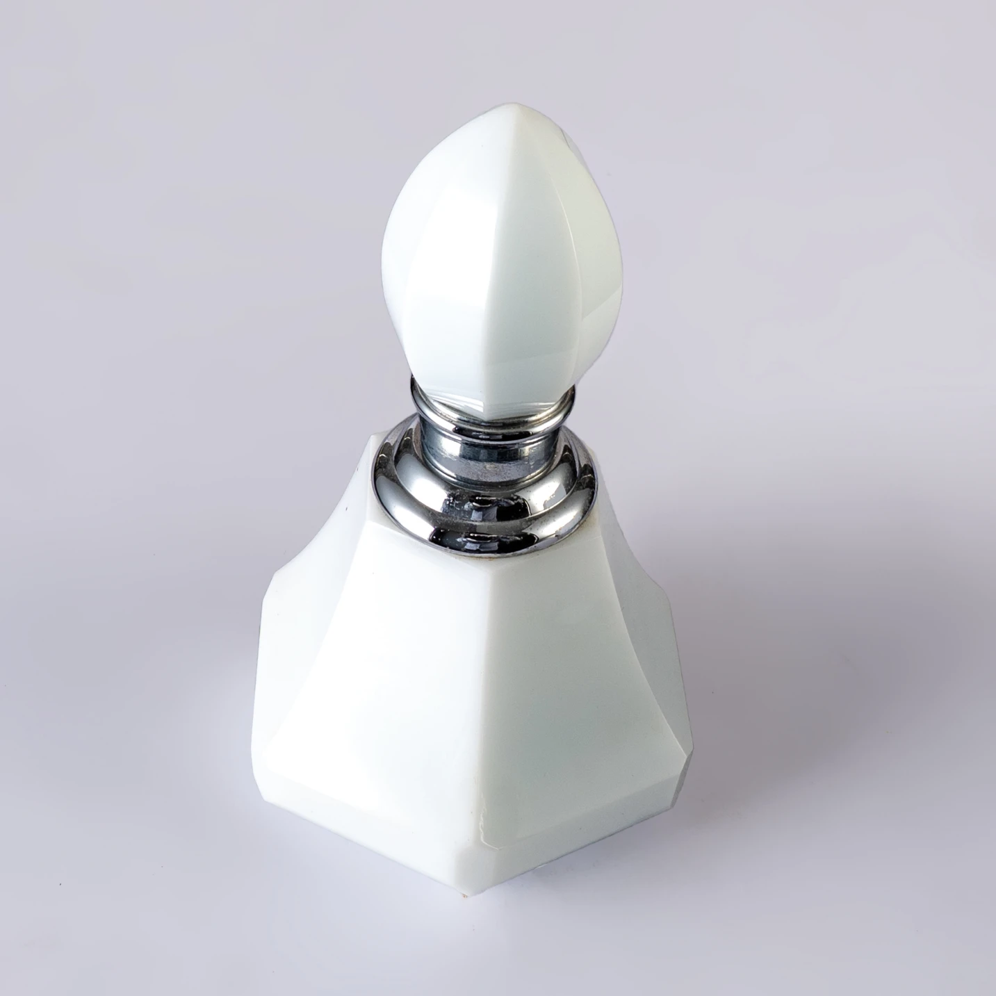Small Luxury Natural Marble Crystal Perfume Bottle Exquisite Wholesale Refillable Essential Oil Crafts