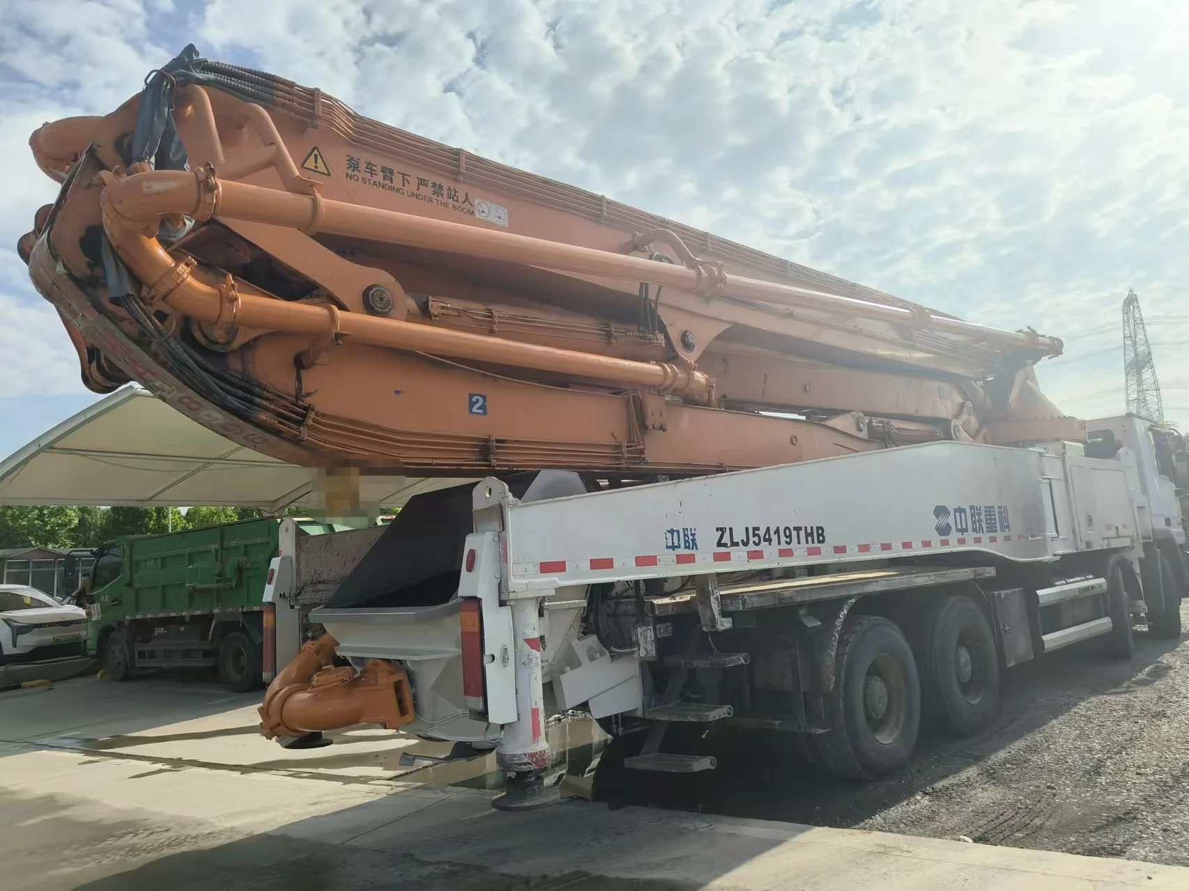 High Quality Used Zoomlion 52 Meter Concrete Mixer Pump Truck Good Condition with Engine Motor Core Components on Sale in Dubai