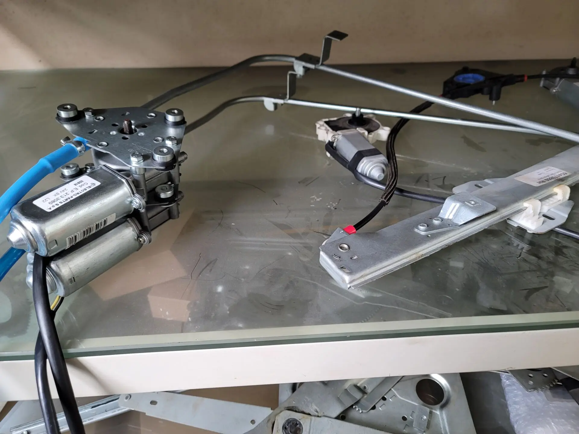 7360423 51337487085 Front Left Window Regulator For 5 Buy 7360423