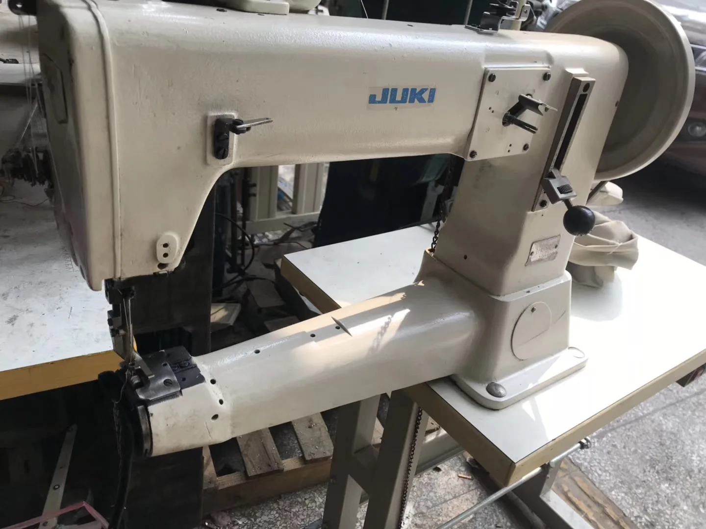 Jukis TSC-441 Heavy Duty Sewing Machines for High Productivity