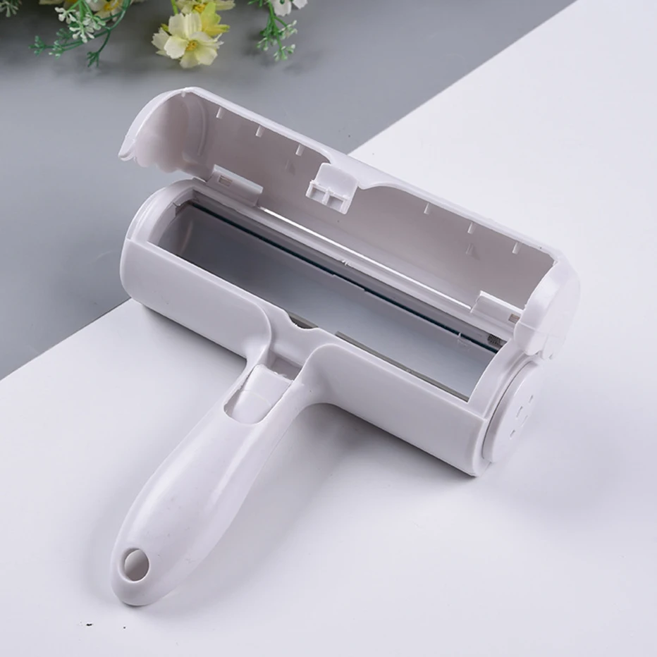Efficient Pet Hair Removal - Portable Self Cleaning Lint Roller