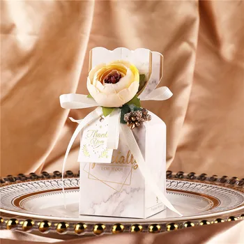 Best selling Wedding Favors Candy boxes Flower design Gift Packaging Box Paper Gift Candy Boxes with Ribbon