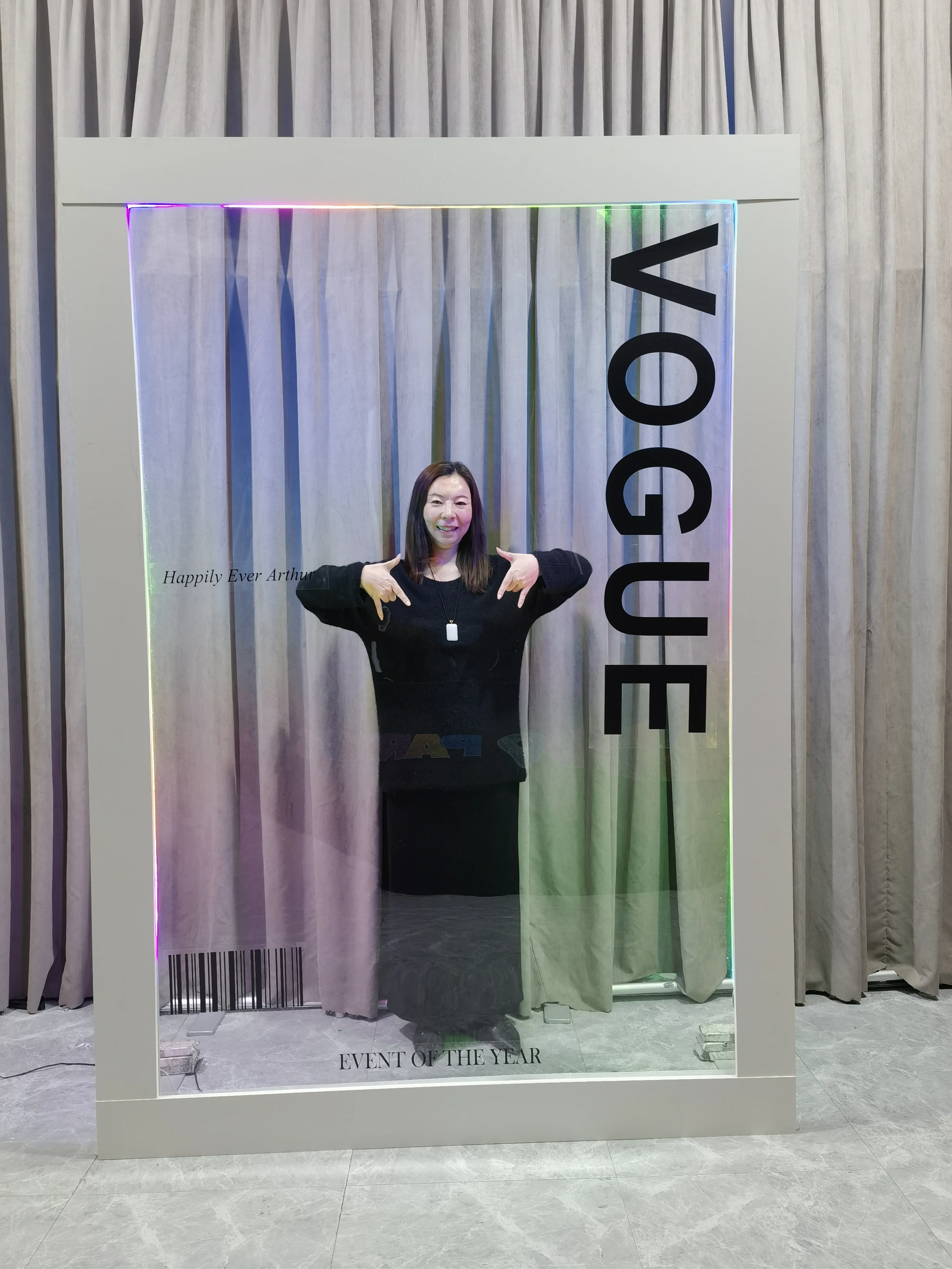 Vogue Photo Booth with Led Light Birthday Party Magazine Photo Booth Box Enclosure Magazine Box Photography Background