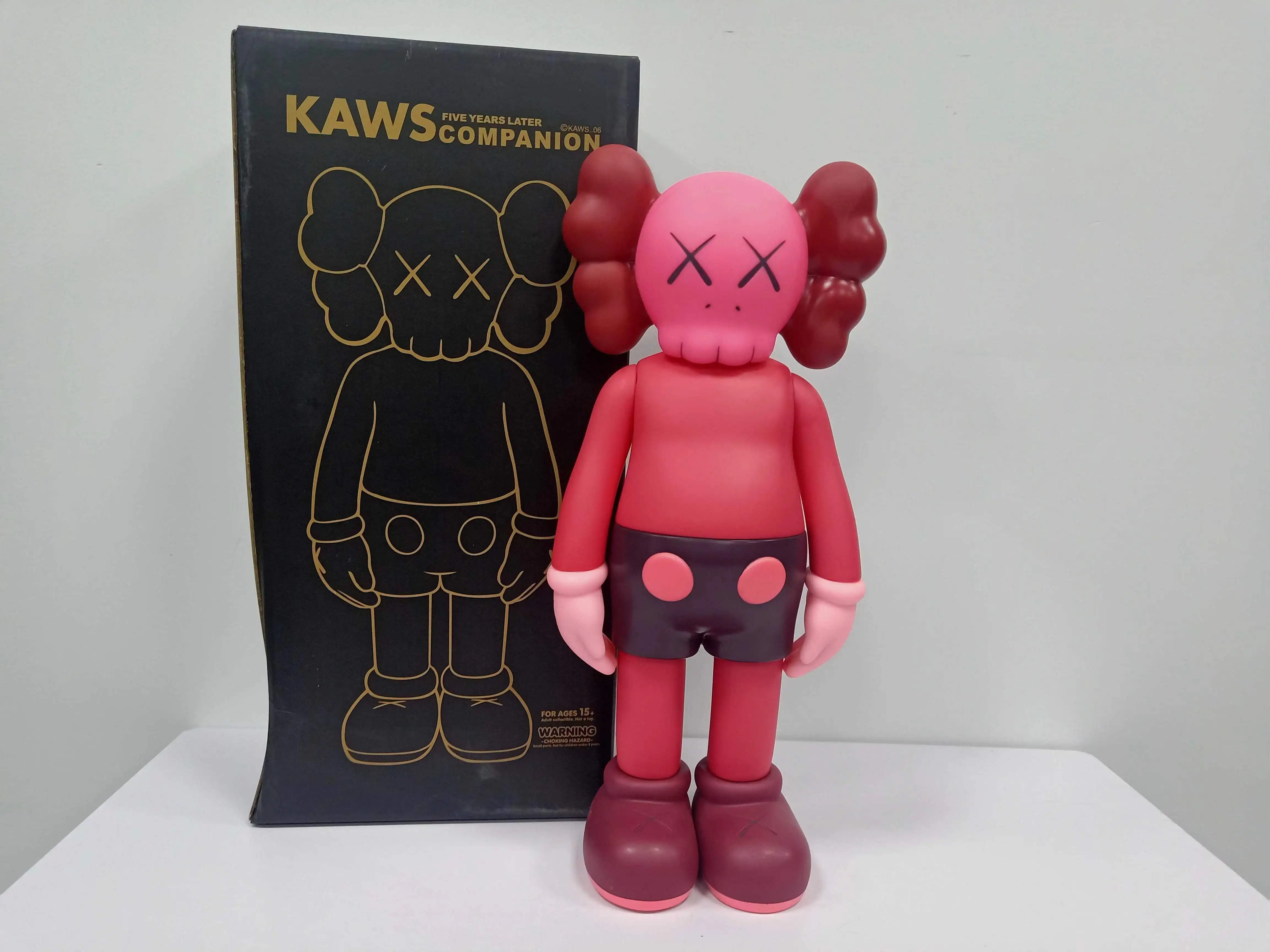 Hot Selling Collectible Ornaments Kaw S Art Toy 37cm Resin Crafts Kaws ...