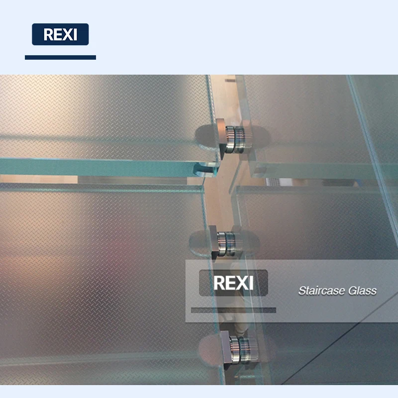 Современные противоскользящие закаленные Многослойные Стеклянные лестницы для помещений спиральные и прямые стили для квартир