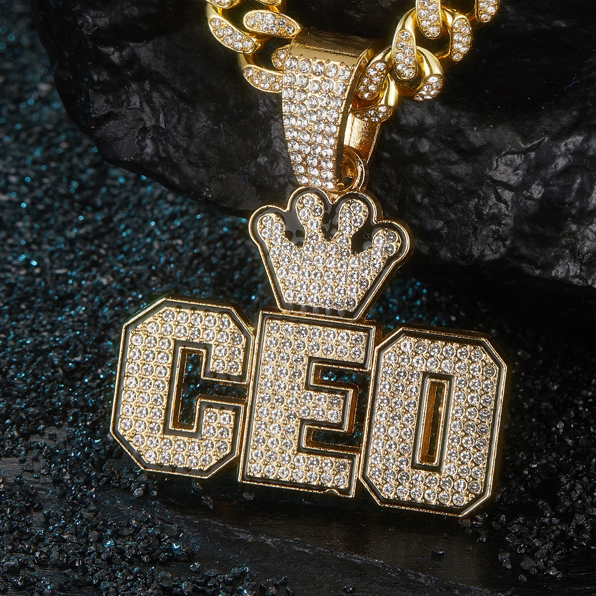 ミュージシャン CROWN NECKLACE GOLD 41jrhoxGkjL.jpg_BO30,255,255,