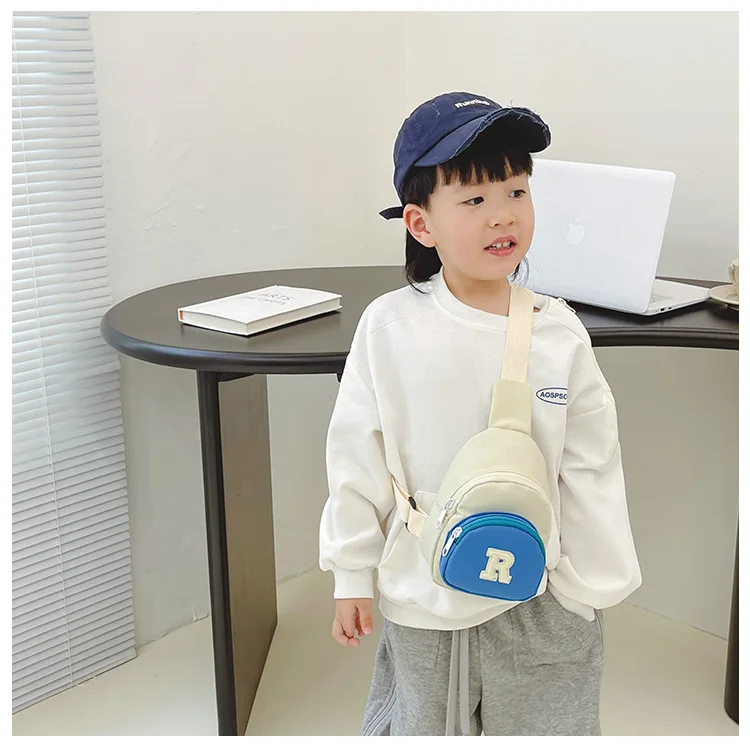 Hot Children's Casual Nylon Zipper Crossbody Bags Boys and Girls Embroidered Letter Shoulder Chest Bag