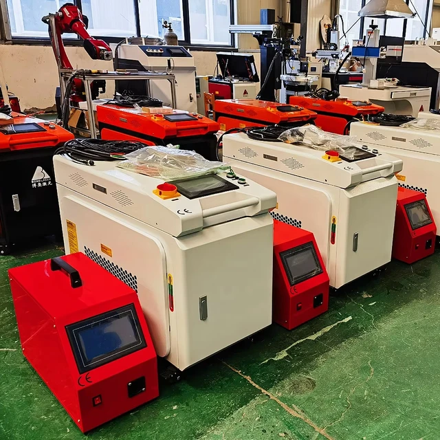 4 in 1, 5 in 1 Handheld Laser Welding Equipment 1kw 1.5kw 2kw 3kw Manual Portable Laser Welder Machine for Steel Metal Battery