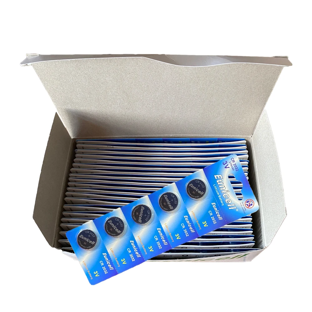 CR2032 blister package
