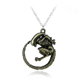 Portachiavi Metallico Predator – Testa Xenomorfo Argento Antico Per Uomo, Regalo Geek Per Compleanno E Feste