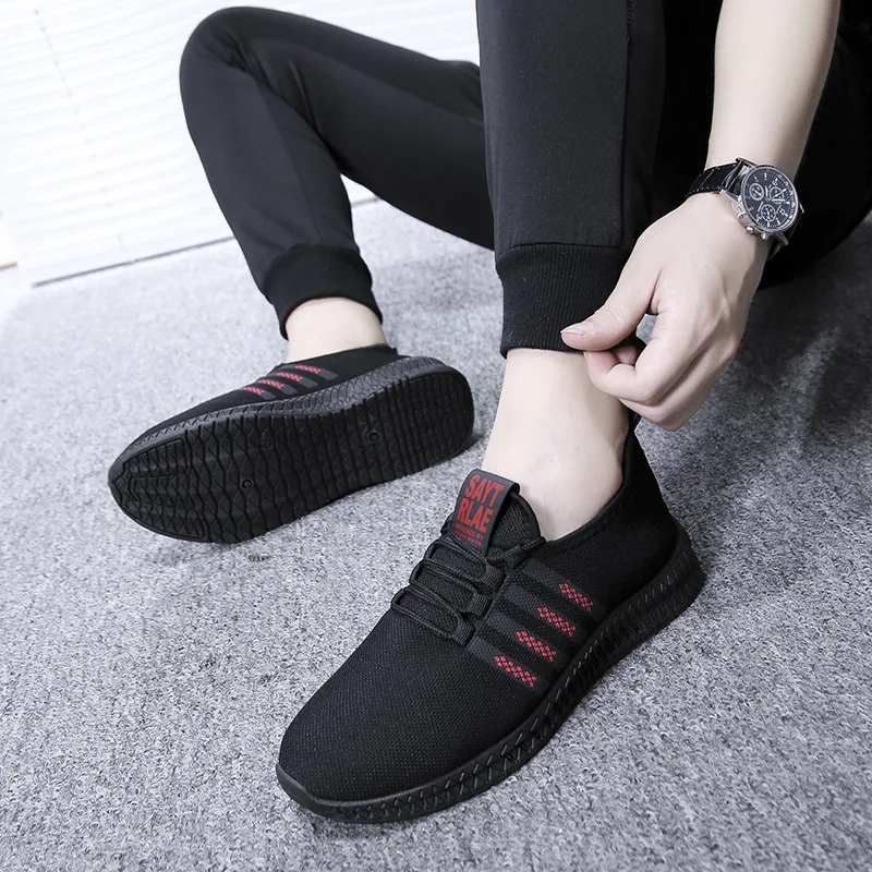 2023 Cheap Breathable Mesh Men Walking Running Tennis Slip on Shoes Fashion Sneakers Casual Shoes Tennis Running Shoes for Men