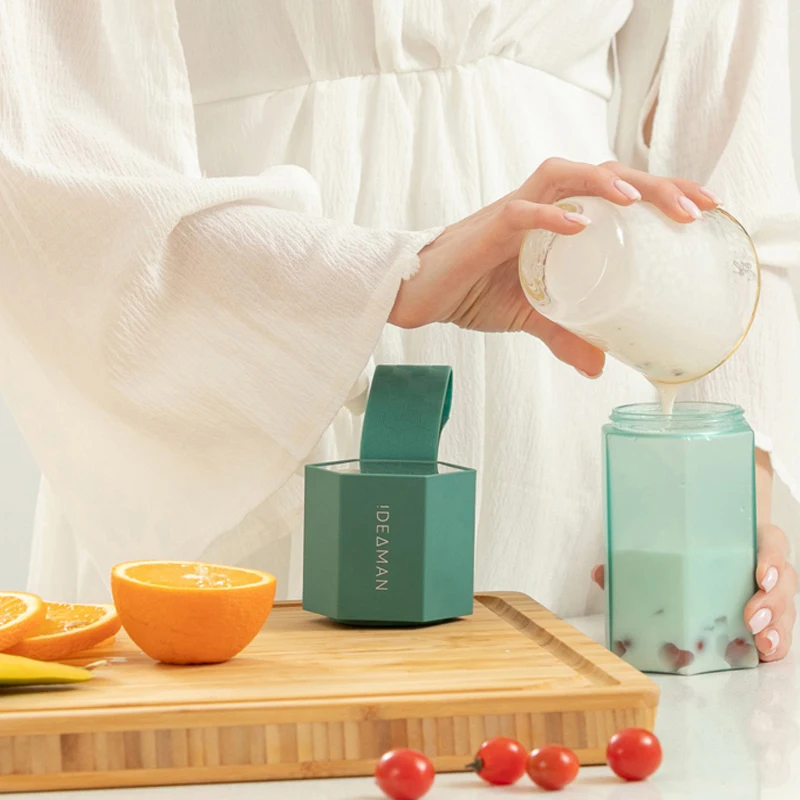 Unique Design Ideaman 400ml Portable Blender Cup with Food Grade Material and Rechargeable Battery for Daily Juicer Smoothie