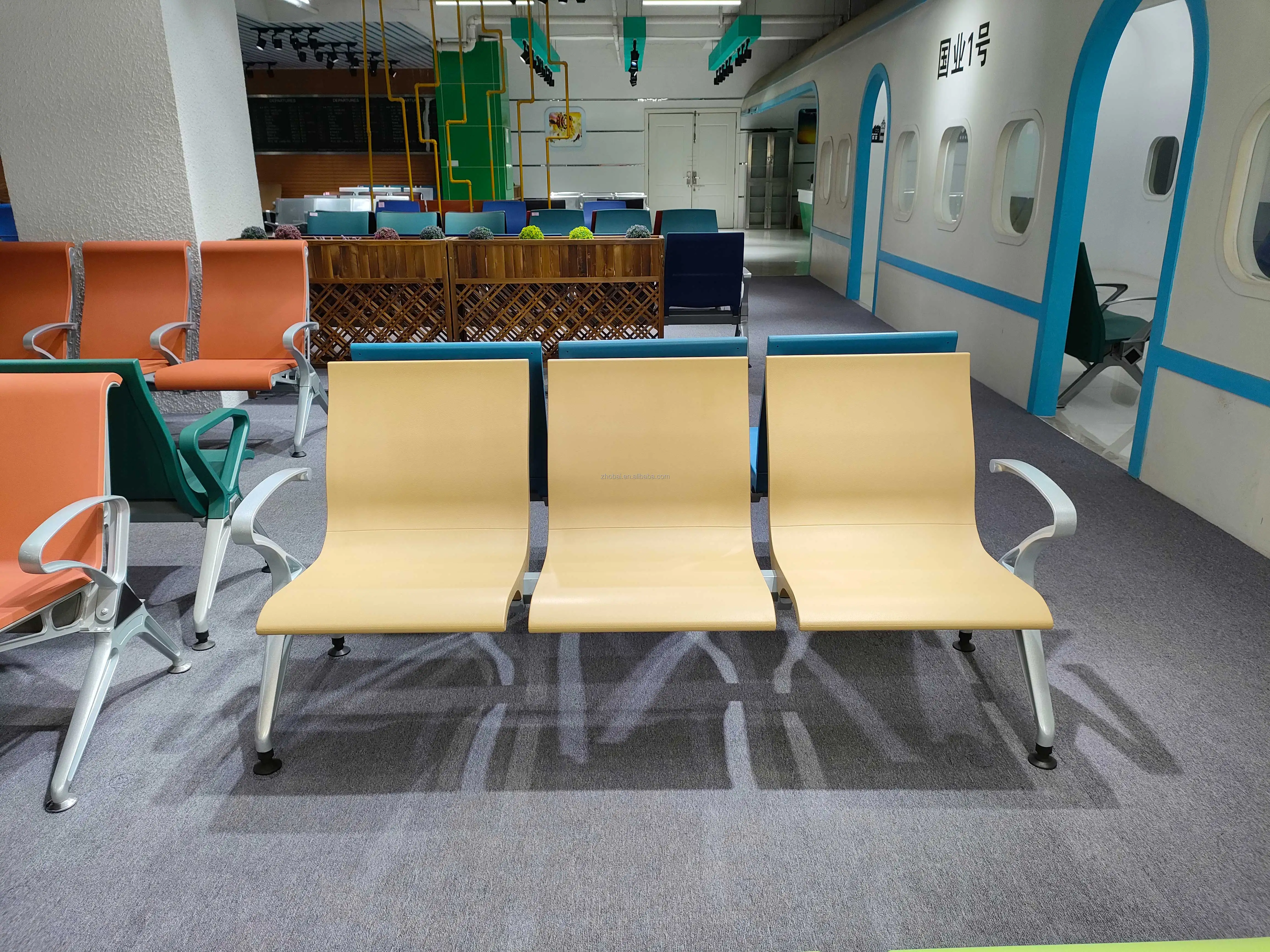 Modern PU Leather Armrest Waiting Room Chairs for Clinics Airports Hospitals Barber Salons Gyms for Reception Conference Guests 2