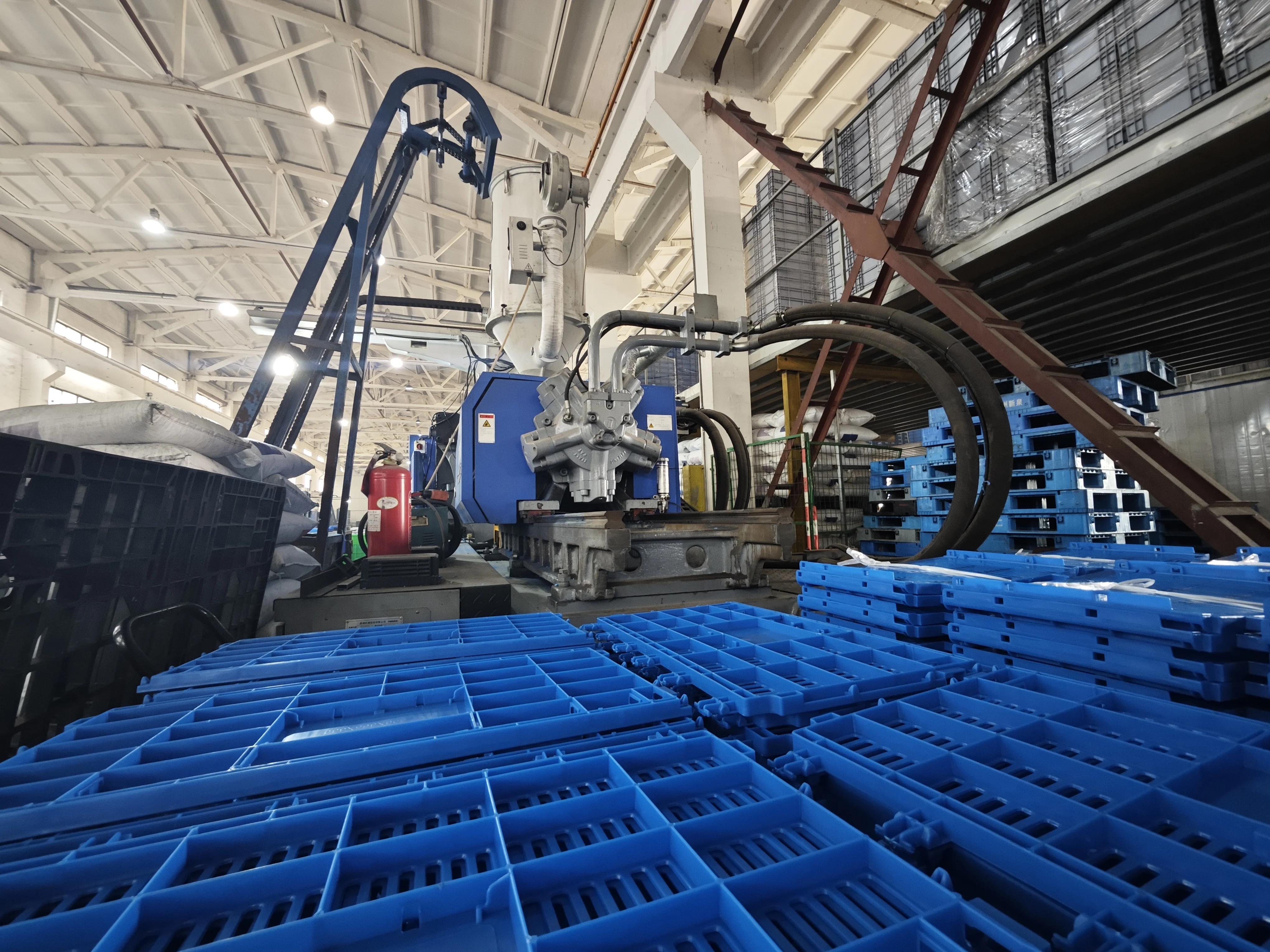 NEXARA Heavy Duty Customize HDPE Blue 1208 1200*800*150mm Grid Field Runner Euro Plastic Pallet for Shipping