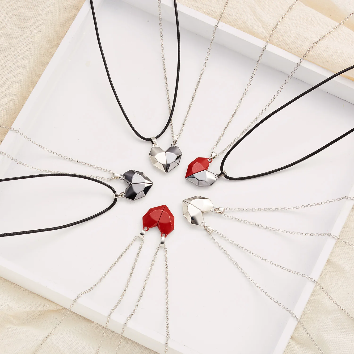 2021 Magnetic Couple Necklace Mutual Attraction Magnetic Necklace