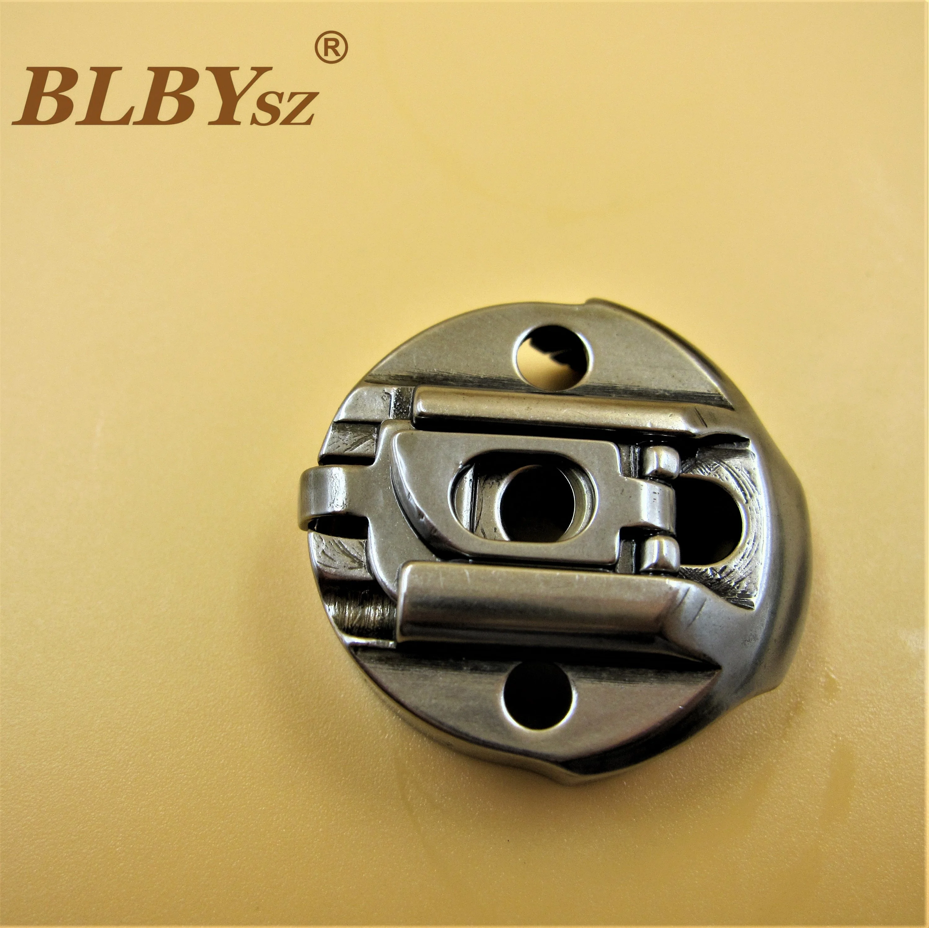 singer 115 bobbin case