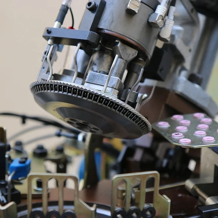 Маленькие компьютерные носки вязальная машина случайный махровые спортивные