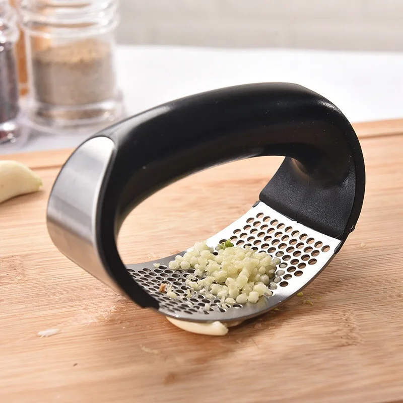 Stainless Steel Garlic Press Rocket Set Comfortable Grip Black Premium Garlic Mincer Garlic Crusher with Peeler and Brush