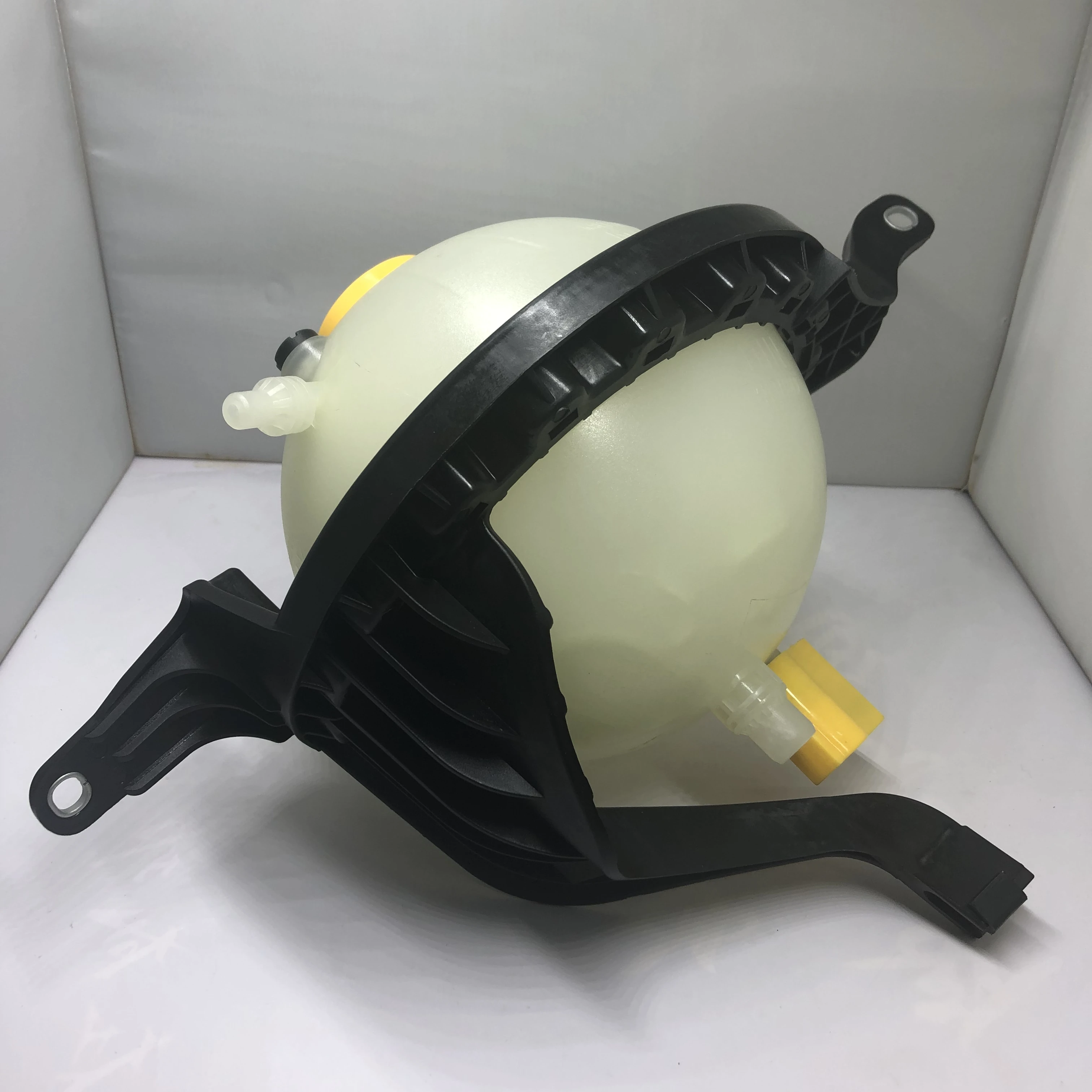 F.29　100 Amazon.com: Auxazalux Fish Finders Skimmer Mount Transducer