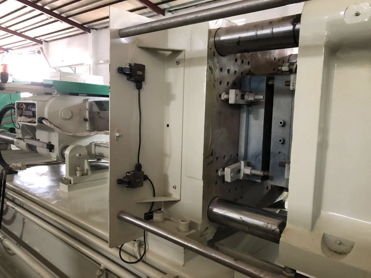 
 50-650 тонн, Тайвань, маленькая пластиковая литьевая машина для литья под давлением, цена  