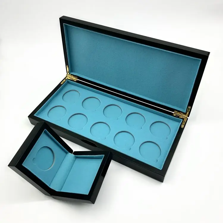 
Деревянная коробка для хранения памятных монет, Расписанная на заказ 