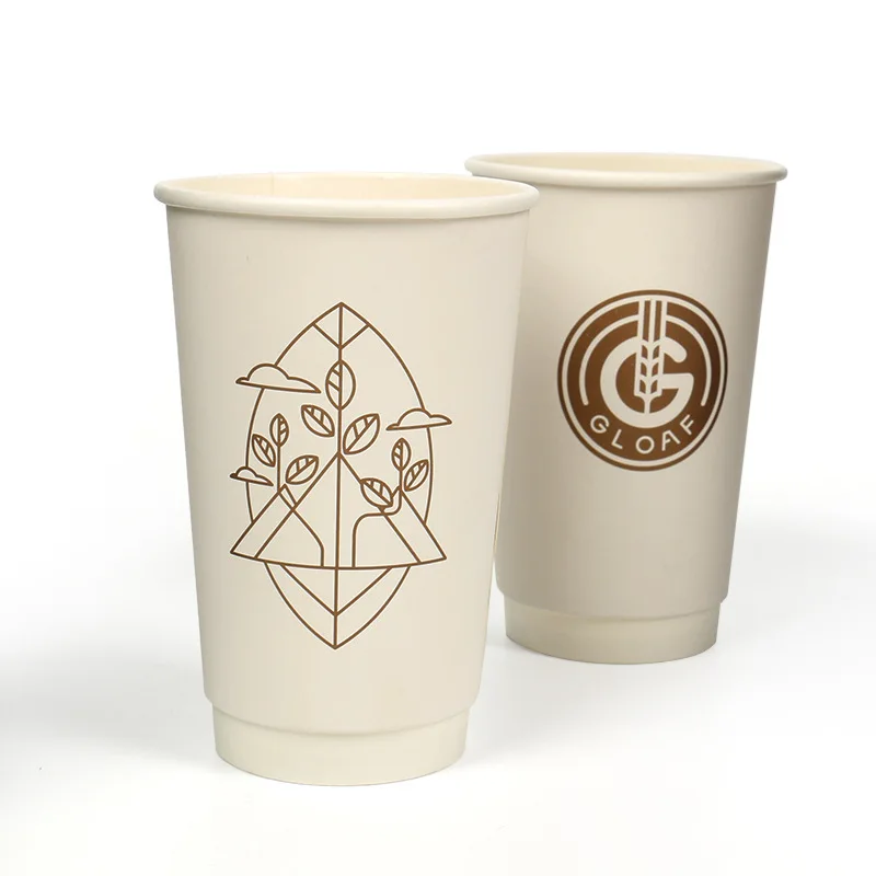 Бумажные стаканы с логотипом. Бумажные стаканчики с логотипом. Стаканчик кофе. Кофе в бумажном стакане. Логотип бумажные стаканы для кофе.