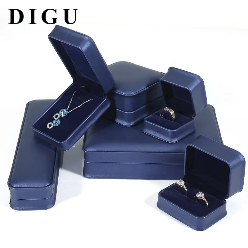 Luxury Velvet Bracelet/Watch Box Black or Blue Bracelet Gift Presentation Box 