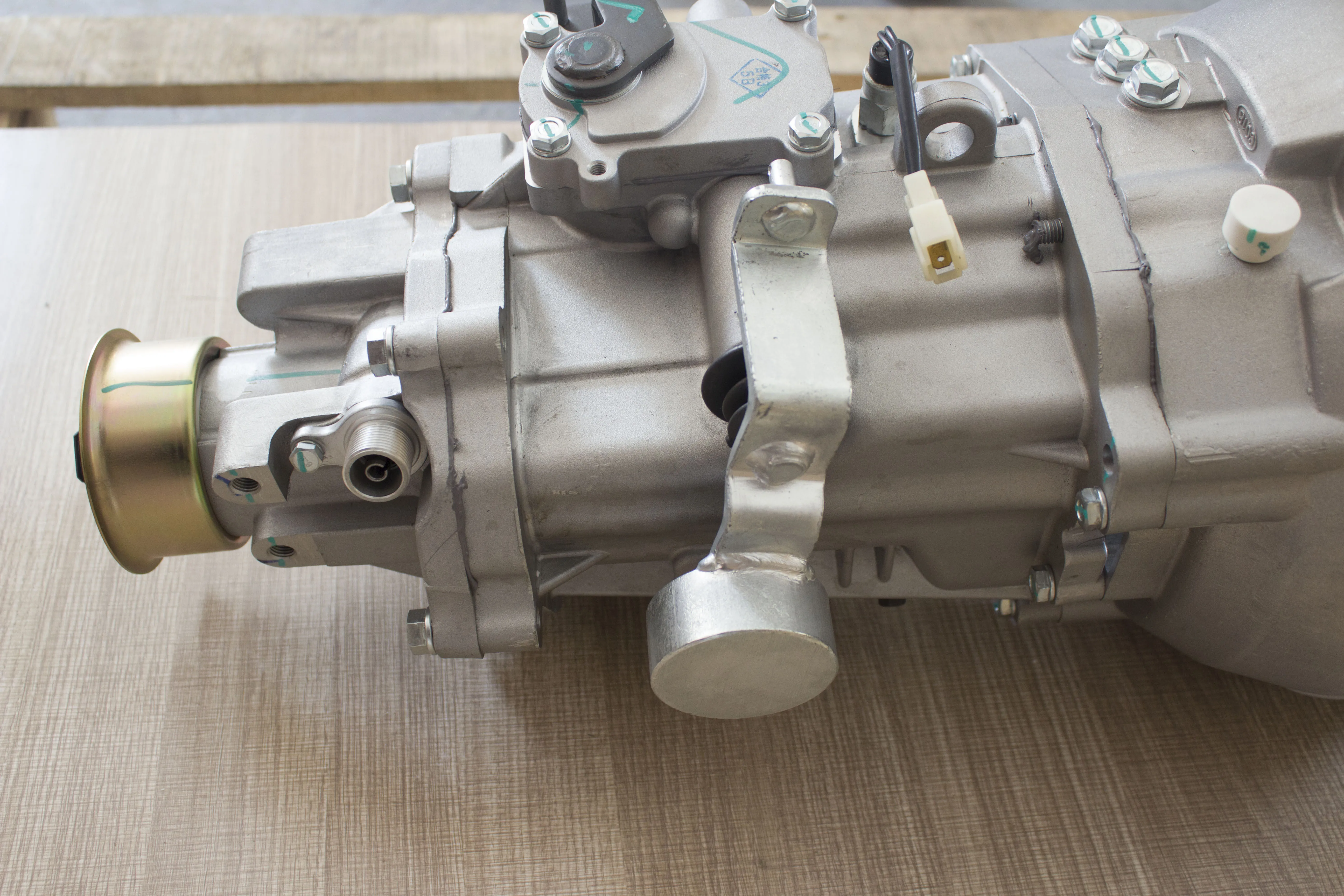 Shop Gear Box 1.2L for Wuling Hongguang - Reliable Transmission