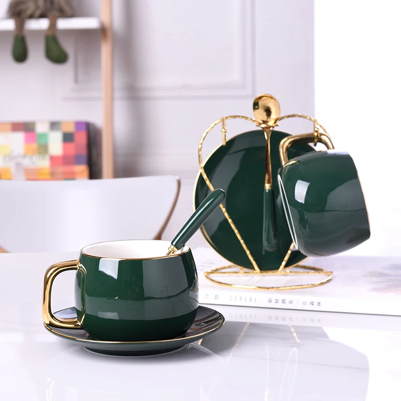 Tasse céramique cerise – Gold Heart Club