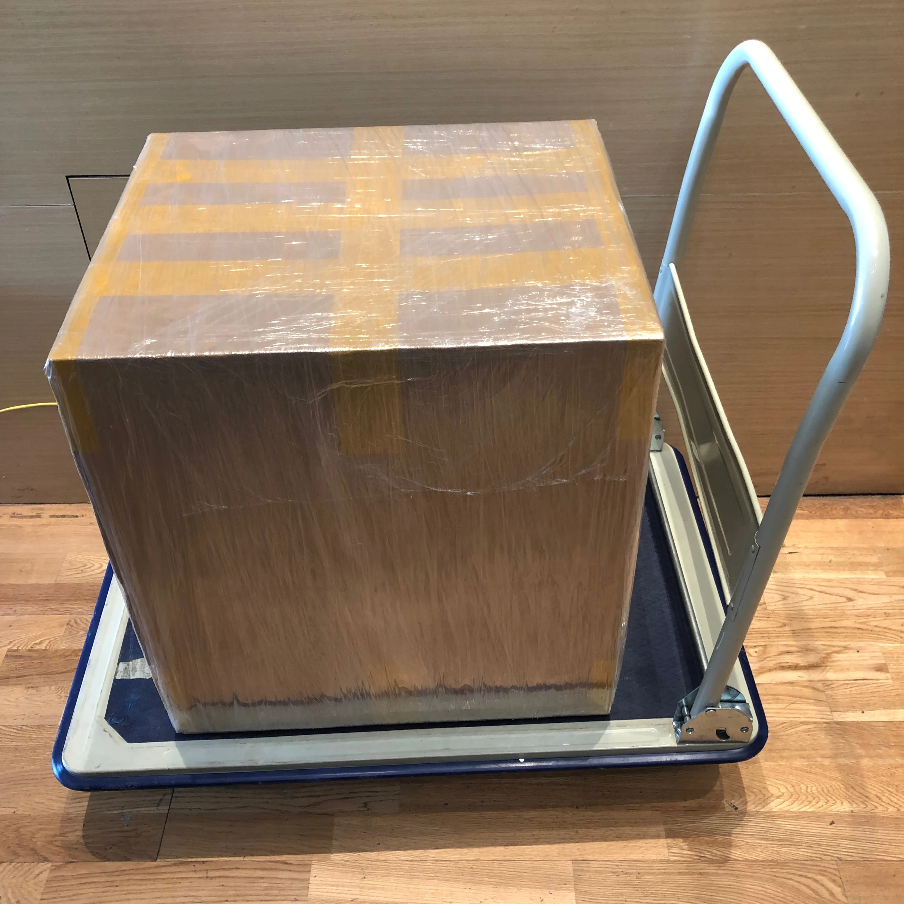  Новый оригинальный 1100 Вт Источник питания переменного тока PWR-C1-1100WAC = для 3850 серии