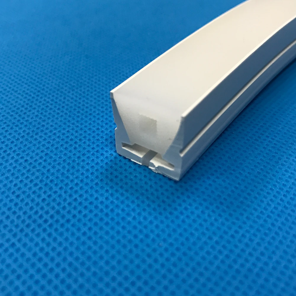 Perfil flexible de silicona empotrable para tira led. 16mmx16mm. PCB 10mm.  1 metro IP68