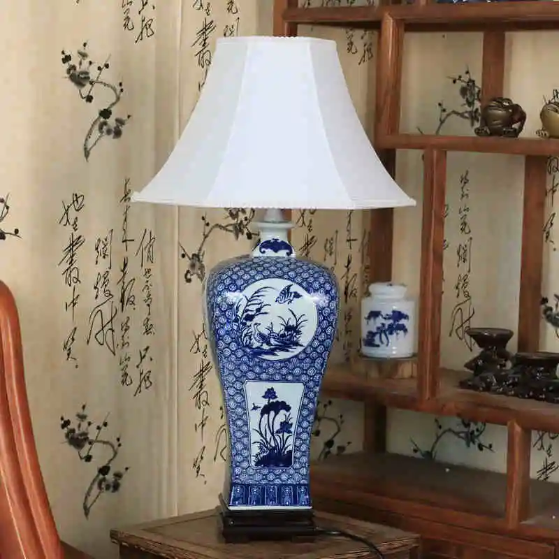 Chinese Porcelain Blue and White Hand Painted Table Lamp
